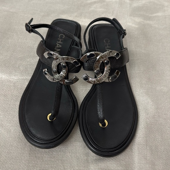 Chanel sandals - Picture 1 of 6